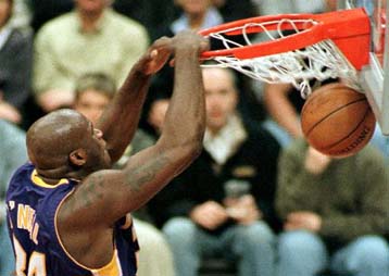 Οι Λέικερς γράφουν ιστορία