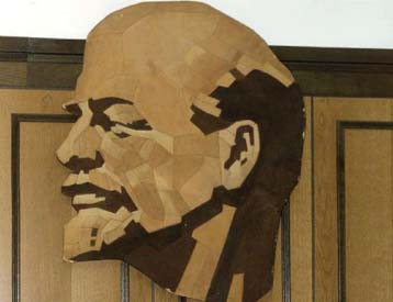 Προβληματικό παιδί ο Λένιν, σύμφωνα με νέα βιογραφία του