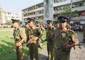 Αυτοκτόνησαν οι δράστες της βομβιστικής επίθεσης στη Σρι Λάνκα
