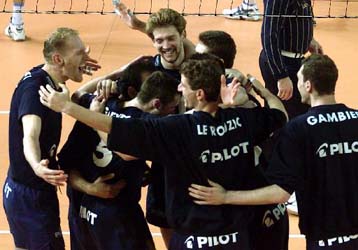 Η Παρί κατέκτησε το Κύπελλο Κυπελλούχων