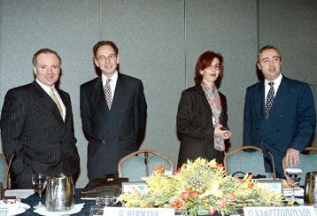 Παρουσιάστηκε επίσημα το ευρωδιαβατήριο προσόντων του ΟΕΕΚ