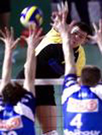 Πάλεψε αλλά έχασε από την Κούνεο η ΑΕΚ