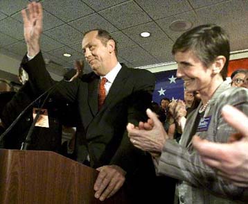 Ανακοίνωσε την αποχώρησή του από την προεδρική κούρσα ο Μπράντλεϊ