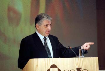 Εκπληρώθηκε το κριτήριο του πληθωρισμού για ένταξη στην ΟΝΕ – Την Πέμπτη η αίτηση