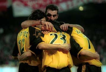 Την παραμονή της ΑΕΚ στο μόνο εφικτό στόχο ζήτησε ο Παθιακάκης