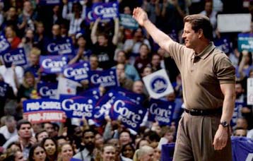 Η Σούπερ Τρίτη κρίνει το προεδρικό χρίσμα Ρεπουμπλικάνων-Δημοκρατικών στις ΗΠΑ