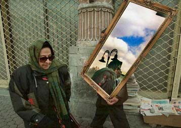 Αισιόδοξος ο Κλίντον για τον εκδημοκρατισμό του Ιράν