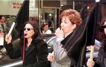 Πορεία αναπληρωτών εκπαιδευτικών στο κέντρο της Αθήνας