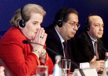 Διαλλακτικότερη η Ρωσία για το θέμα της Τσετσενίας στη συνάντηση  με ΕΕ και ΗΠΑ