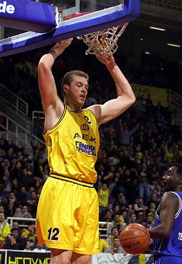 Προβάδισμα 11 πόντων πήρε η ΑΕΚ για την πρόκριση