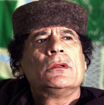 Ο συνταγματάρχης Καντάφι καταργεί την κεντρική κυβέρνηση της Λιβύης