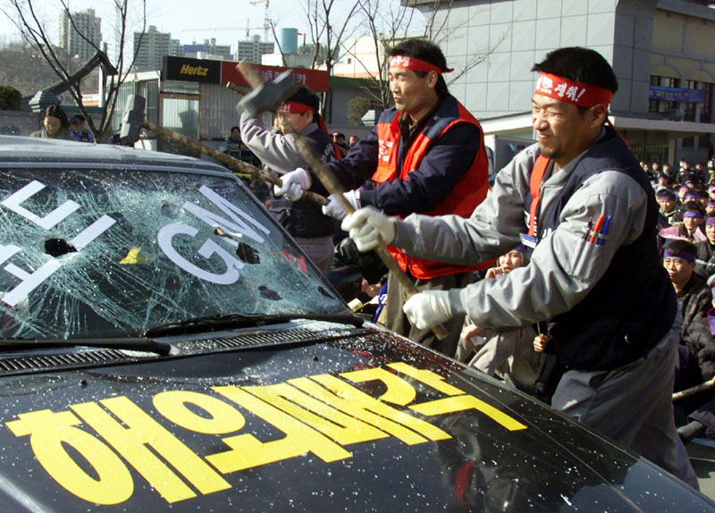 Προς πώληση η Daewoo, αντιδρούν οι εργαζόμενοι