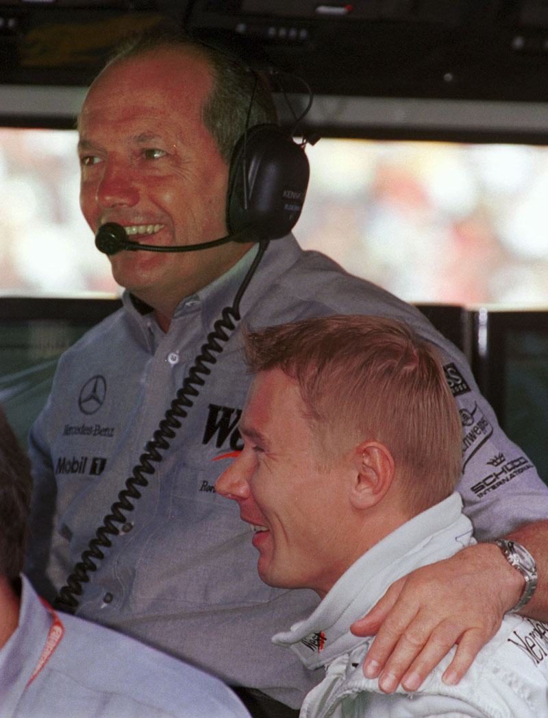 Formula 1: Αιχμές R.Dennis κατά Ferrari