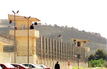 Υπέκυψε ο ανήλικος που είχε τραυματιστεί στην εξέγερση στον Αυλώνα