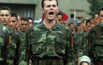 Ο UCK απειλεί με διάλυση την ΠΓΔΜ