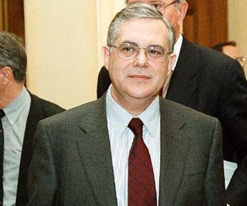 Θετική η γνωμοδότηση της ΕΚΤ για την ένταξη της Ελλάδας στην ΟΝΕ