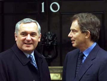 Νέο βήμα από Μπλερ και Αχερν για την ειρηνευτική διαδικασία στη Β.Ιρλανδία