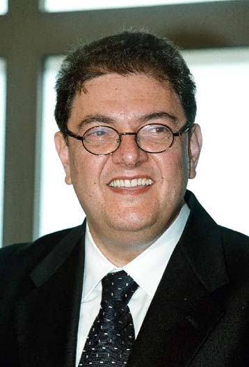 Μετά το Πάσχα οι αποφάσεις για τηλεπικοινωνίες και ΟΤΕ