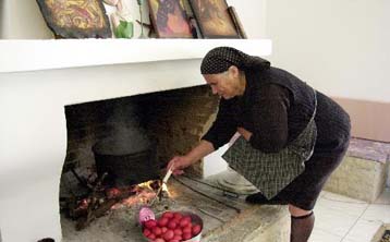 Ενδεια και έλλειψη ανέσεων για τους Ελληνες ηλικιωμένους