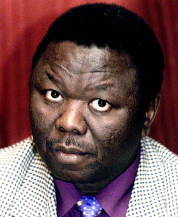 Για δυναμική αντίδραση προειδοποιεί τον Μουγκάμπε η αντιπολίτευση