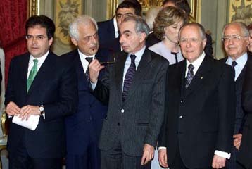 Ορκίστηκε η ιταλική κυβέρνηση – Την Παρασκευή η ψηφοφορία για την ψήφο εμπιστοσύνης