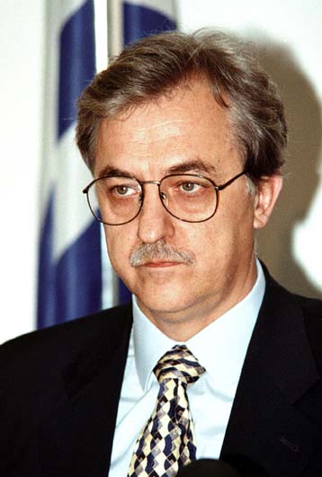 Ριζικές αλλαγές με παραιτήσεις προωθεί το υπουργείο Υγείας