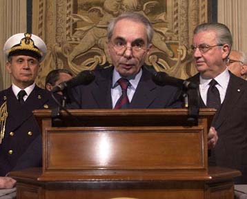 Ο Αμάτο παρουσίασε τη νέα ιταλική κυβέρνηση – Την Τετάρτη η ορκωμοσία