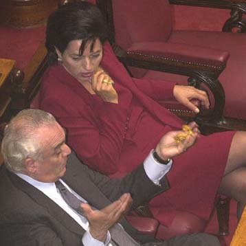 Θεσμοθετείται εθνικό συμβούλιο στρατηγικής