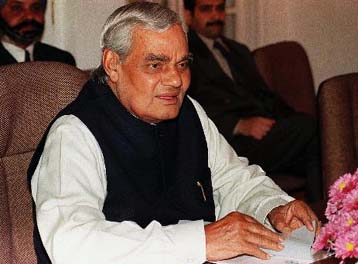 Οικονομική βοήθεια από τους πολίτες για την αντιμετώπιση της ξηρασίας ζήτησε ο Ινδός πρωθυπουργός