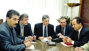 Τη Μ.Δευτέρα ξεκινούν οι διαπραγματεύσεις για τη νέα συλλογική σύμβαση εργασίας