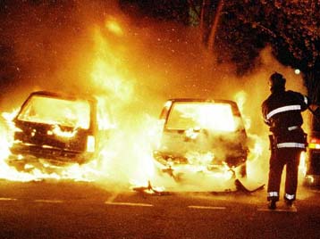 Η αστική βία μείζον πρόβλημα για τη Γαλλία