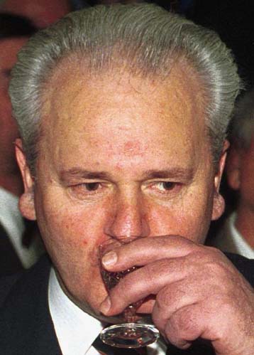 Κρίση στο ΥΠΕΞ προκαλεί ο Καραγιόργεβιτς