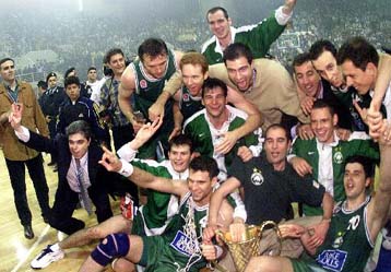 Ενας στους δύο Ελληνες έβλεπε τον Παναθηναϊκό να στέφεται πρωταθλητής