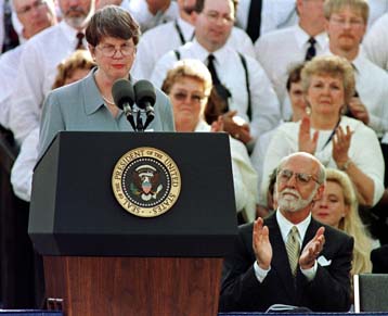 Αμερικανικός νόμος προστατεύει τους μικρούς κυβερνοναύτες