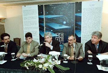 Πνευματικά δικαιώματα 20 δισ. ζητούν οι καλλιτέχνες από εταιρείες πληροφορικής