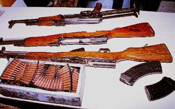 Κίνητρα να παραδώσουν τα όπλα από την εξέγερση του 97 δίνει στους Αλβανούς ο ΟΗΕ