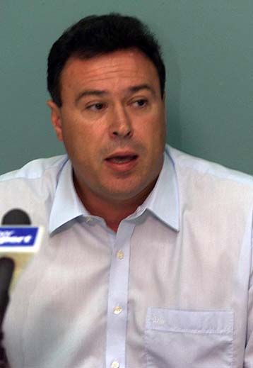 Παραμένει στο πόστο του ο Γιάννης Σγουρός