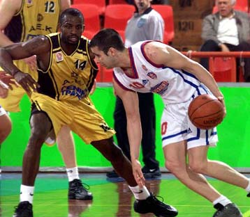 Ισοφάρισε σε 1-1 στις νίκες ο Πανιώνιος με 91-76 την ΑΕΚ