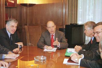 Ιδιωτικοποιήσεις και αλλαγές στο συνταξιοδοτικό χρειάζεται η Ελλάδα γράφει ο γερμανικός Τύπος