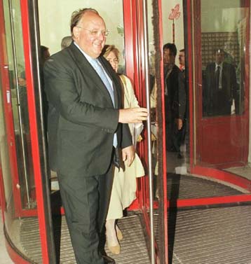 Ο Βενιζέλος ζητεί τη δημοσιοποίηση στοιχείων του ΥΠΠΟ – Πρόθυμος ο Πάγκαλος να τα διαθέσει