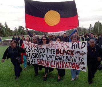 Συνάντηση της ελληνικής κοινότητας με Αβοριγίνες που απειλούν την ασφάλεια των Ολυμπιακών αγώνων