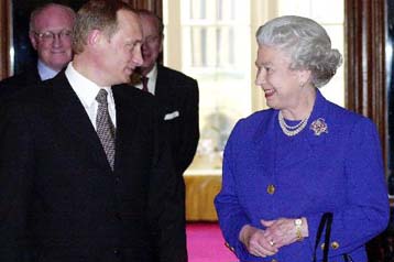 Ο Πούτιν έκλεψε την παράσταση από τον Μπλερ, σύμφωνα με το βρετανικό Τύπο