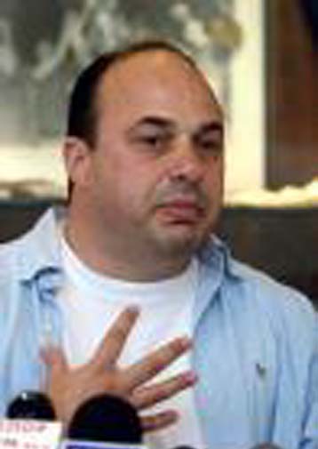 Για παρασκηνιακές επαφές κατηγόρησε ο πρόεδρος του Πανιωνίου τον Κατσαβάκη