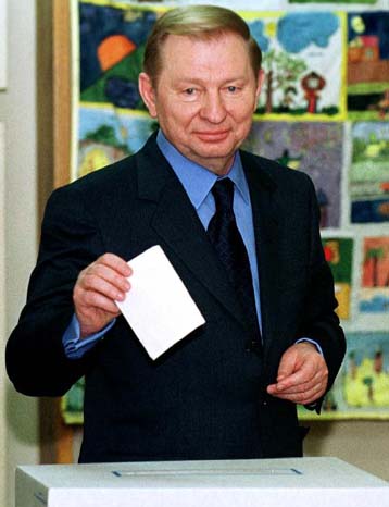 Υπέρ των μεταρρυθμίσεων ψήφισε η συντριπτική πλειονότητα των Ουκρανών