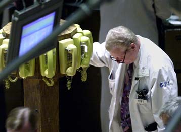 Προβληματισμός για την πορεία του Nasdaq – μικρά σημάδια ανάκαμψης