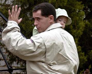 Παρέμβαση Κλίντον για τον Ελιάν