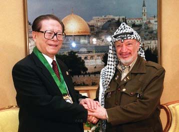 Συνάντηση Αραφάτ και Ζεμίν στη Δυτική Οχθη