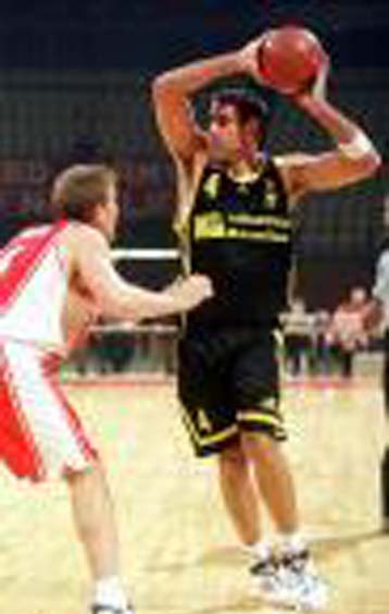 Ο Ολυμπιακος 83-68 τον Αρη προκρίθηκε στα ημιτελικά