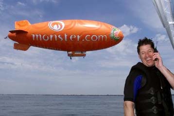 Αερόστατο κατά της βίας στο EURO 2000