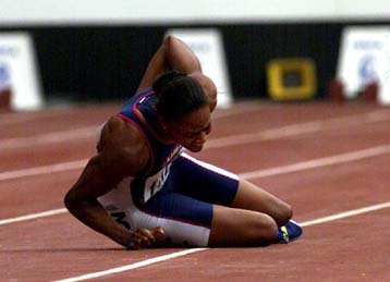 Επιστρέφει στους στίβους η Τζόουνς